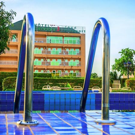 Hotel Univers 3 Aeroport Luxe 니아메 외부 사진